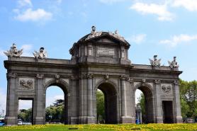 Madrid - brána Puerta de Alcalá