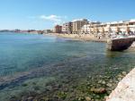 Španělsko - pláž a část letoviska Torrevieja