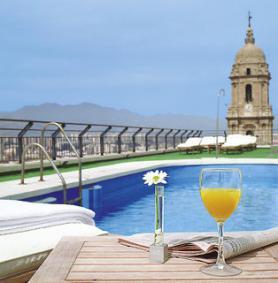 Španělský hotel AC Malaga Palacio s bazénem