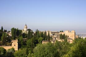 Španělská Granada s palácem Alhambra