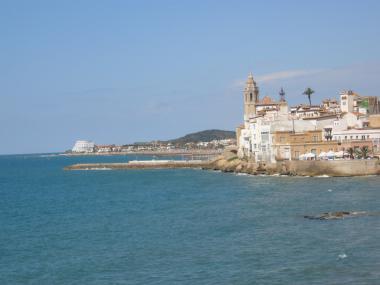 Španělské město Sitges na pobřeží
